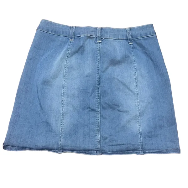Buttoned Front Denim Skirt - Image 5