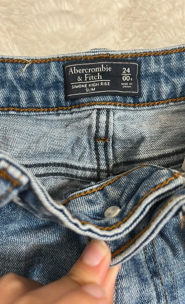 Abercrombie Jeans - Image 3