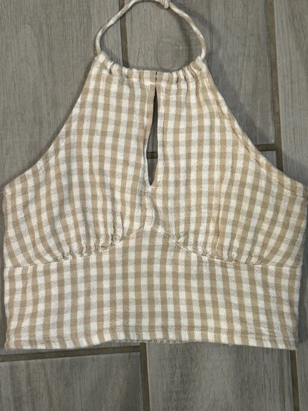 Hollister Beige Gingham Halter Crop Top - Image 4
