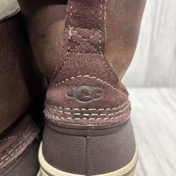 Womens Size 7.5 Ugg Cordovan Boots - Image 5
