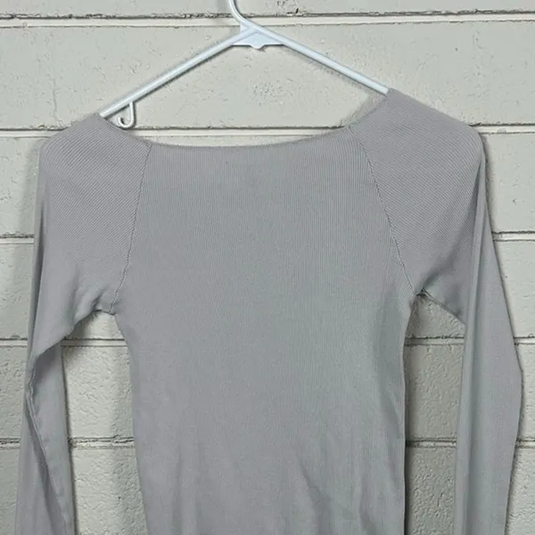 Brandy Melville Bonnie Top one size - Image 6
