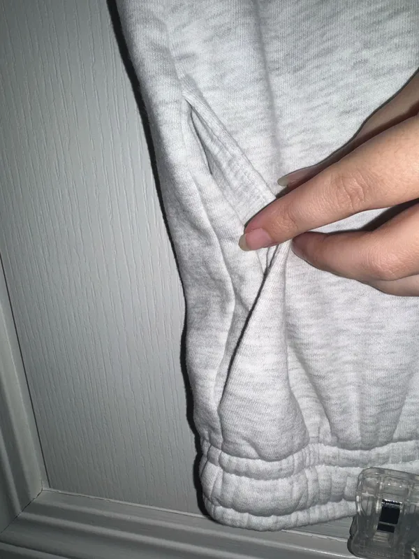 H&M Divided light gray ménage oversized jogger sweatpant - Image 4