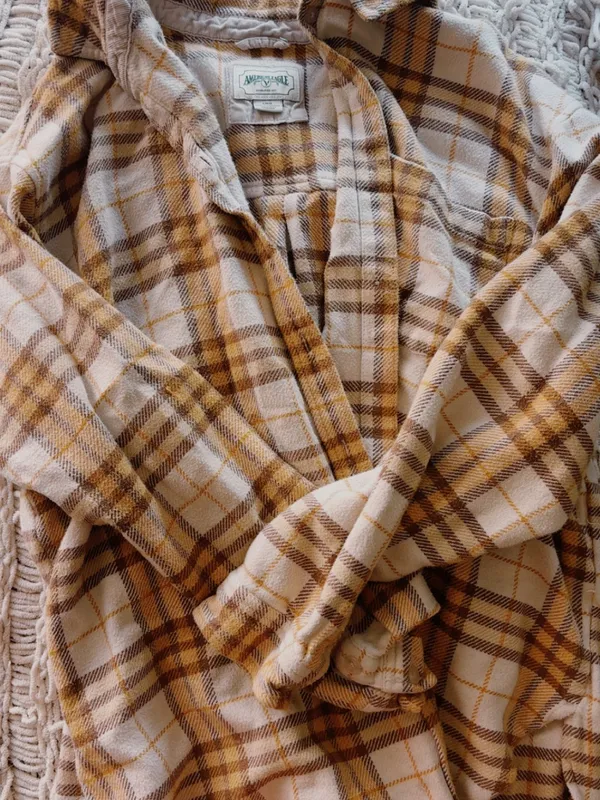 American Eagle Outfitters White and Mustard Plaid Button-Down Shirt - Image 2