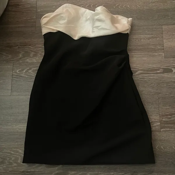 House Of CB Jana BLACK & IVORY MINI DRESS. Size Large - Image 7