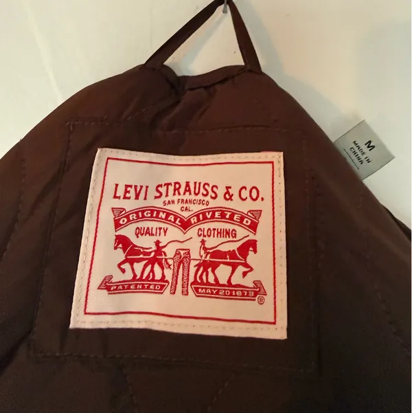 Levi’s Sherpa Teddy Coat - Image 4