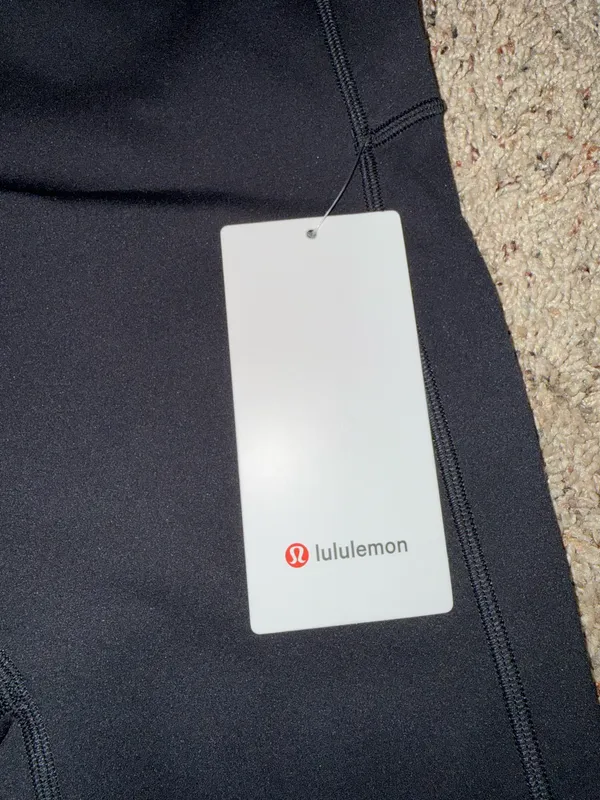 Lululemon Santa Monica HR Tight 28" *Erewhon - Image 4