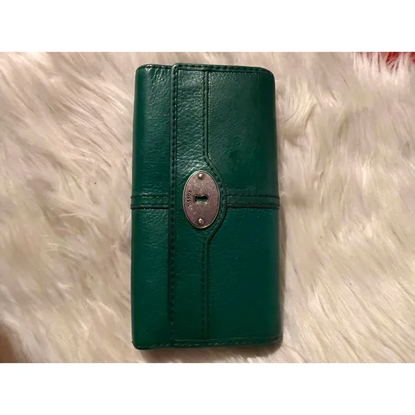 Fossil Green Leather Tri-Fold Wallet - Image 8