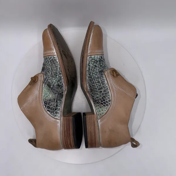 Freebird Mabel Oxfords Western Tan Turquoise Distressed Leather Bootie Size 9 - Image 4