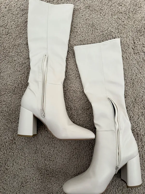 Boots - Image 8