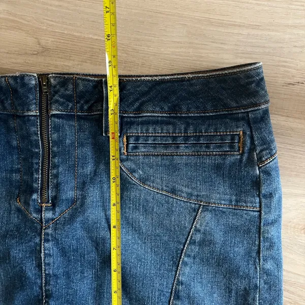 American Eagle denim frayed raw hem mini skirt size 12 - Image 6