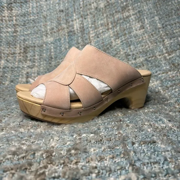 Five Worlds By Cordani Zafira Wooden Clog Sandal in Pink Nubuck Leather - Image 2
