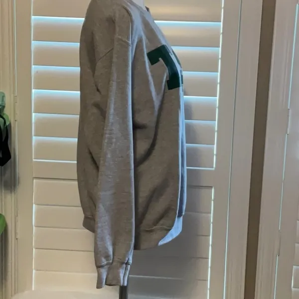 Gildan Gray and Green Sweatshirt Athletic Style - Image 2