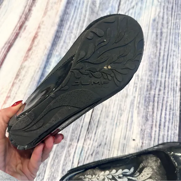 Jump Shiny Black Wedge Shoes Size 8 - Image 7