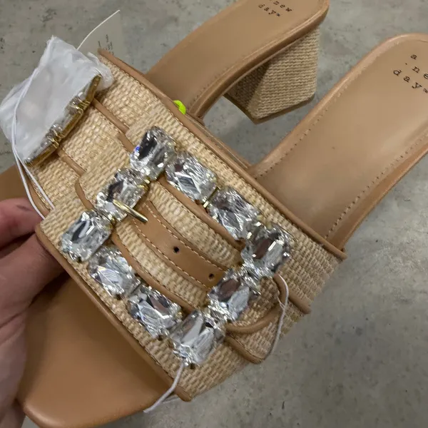A New Day Kathleen Beige Raffia Crystal Buckle Block Heel‎ Slide Sandals 9 - Image 6