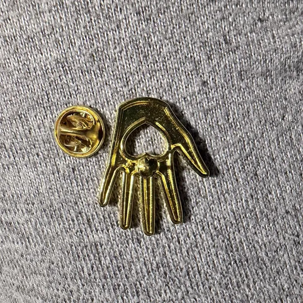 Gold Tone Hand pin label Heart brooch - Image 2