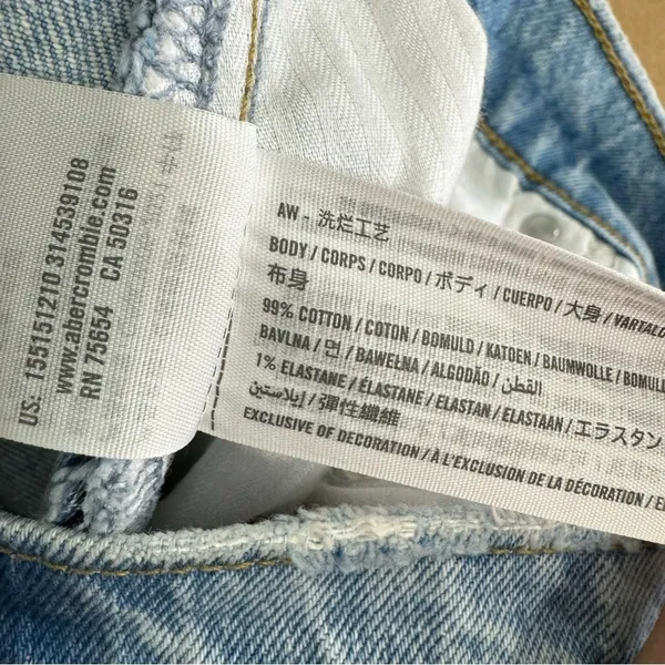 Abercrombie & Fitch Short Ultra High Rise 90s Straight‎ Jean Light Wash Curve - Image 11