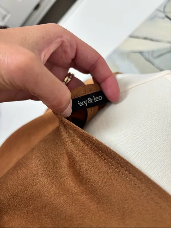 Ivy & Leo Classic Brown Suede-Effect Midi Dress - Image 3