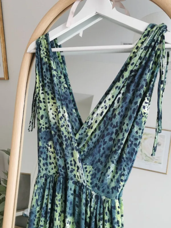 Zinzane Green Animal Print Maxi Dress Size S Deep V Tie Shoulder Resort - Image 7