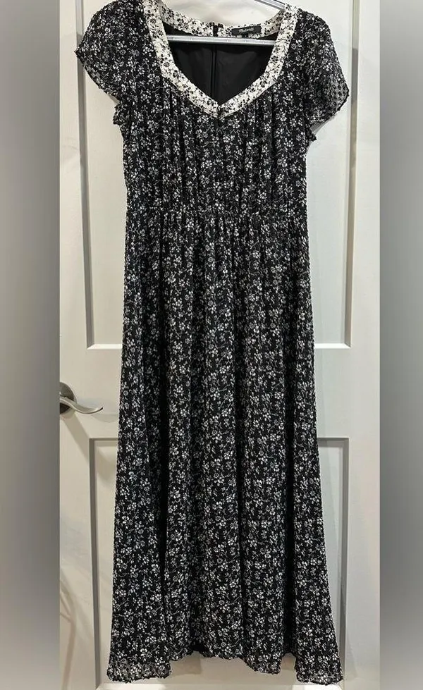 Floral Black and White Dress - Image 5