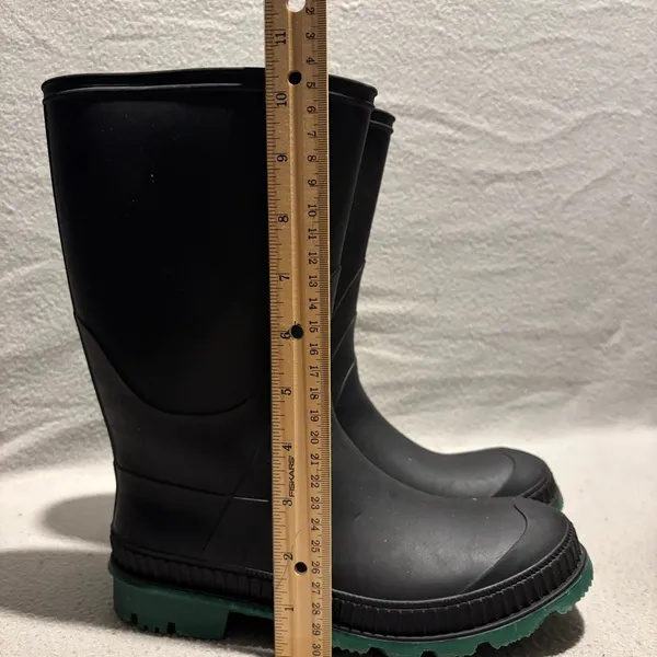 Unbranded Unisex Black & Green Rubber Rain & Garden Boots size 7 made in U.S.A. - Image 9
