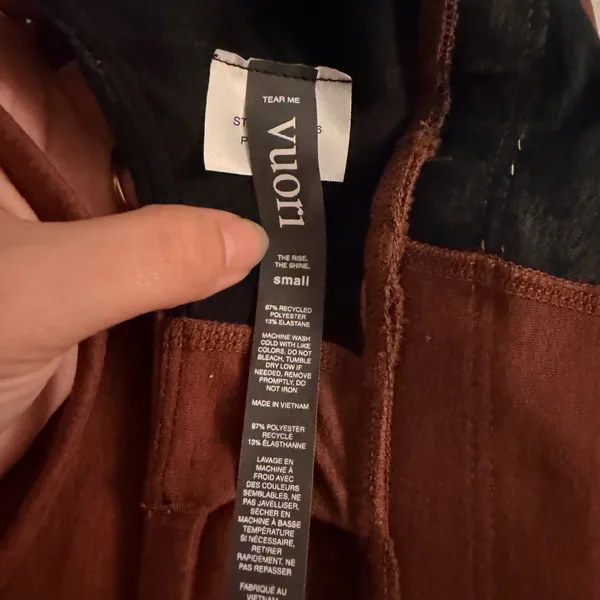 Vuori Women's Crossback Bralette in Rust - Image 7
