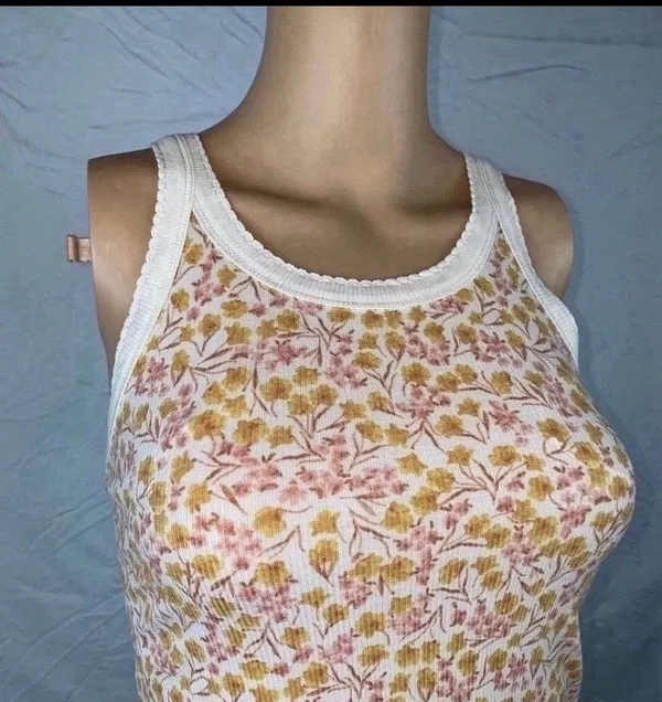 NEW Tank Top Yellow Size M - Image 7