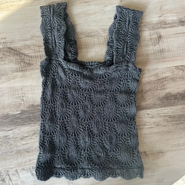 Intimately Free People Charcoal Gray Fitted Floral Tank Size XS/S - Image 2