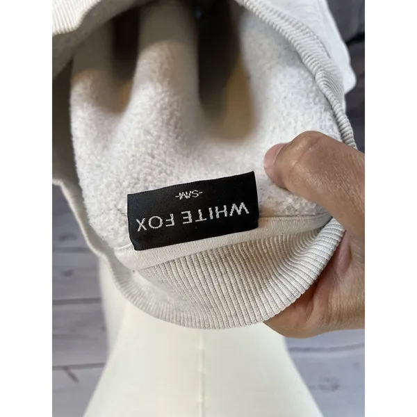 White Fox 4th Edition Oversized Crewneck Sweatshirt Women’s S/M Graphic Pullover - Image 6