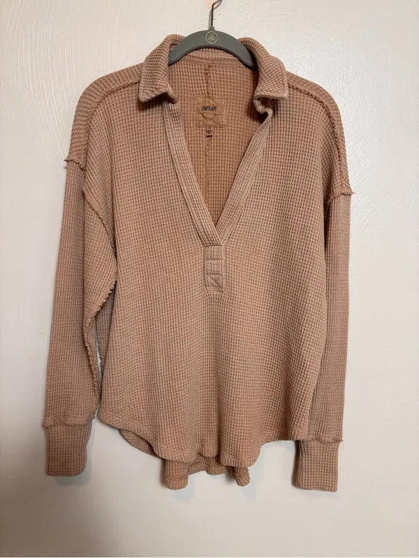 Aerie Women’s Shirt Top Waffle V Neck Oversized Tan Cotton Blend Size XXS - Image 2