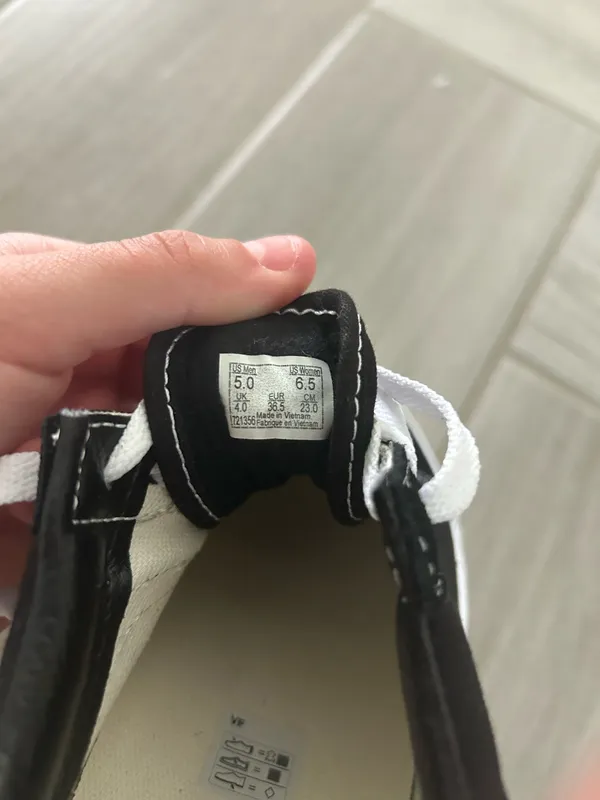Black and white vans - Image 9