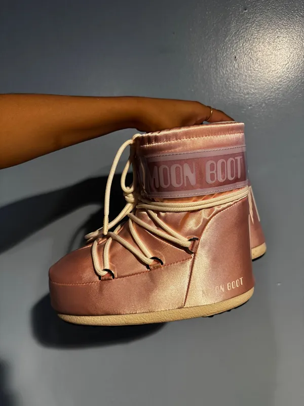 Moon Boots con Low Boots In Rose Pink Size 5.5 - Image 3