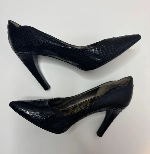 'Sadi' Black Snakeskin Prints Pumps Size 7M - Image 5