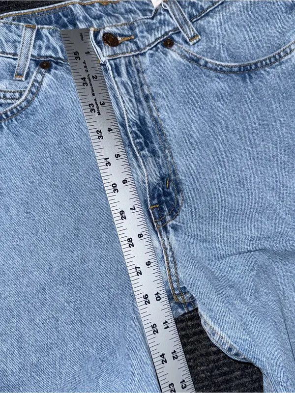 Vintage 90s Levi’s 550 Relaxed Student Fit Denim Shorts Sz 26 (tag 29) Jorts - Image 11