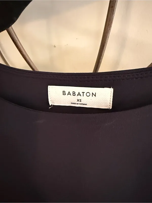 Aritzia Babaton Long Sleeve Body Suit - Image 3