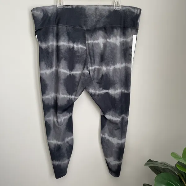 Dri-Fit Tie Dye Leggings 3X - Image 2