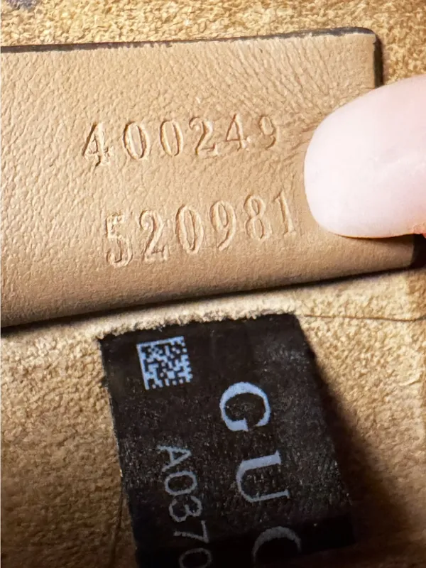 Gucci GG Supreme Shoulder Bag in Beige and Brown with Silver Hardware - Image 15