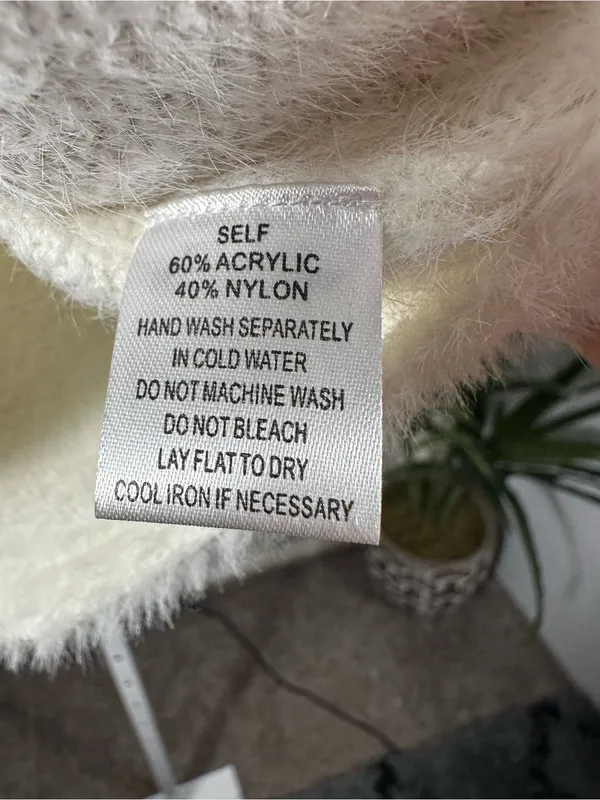 P82. Cotton Candy LA Cream Fuzzy Crop Top - Image 3