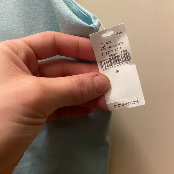 Old Navy sleeveless light blue tank top - Image 3