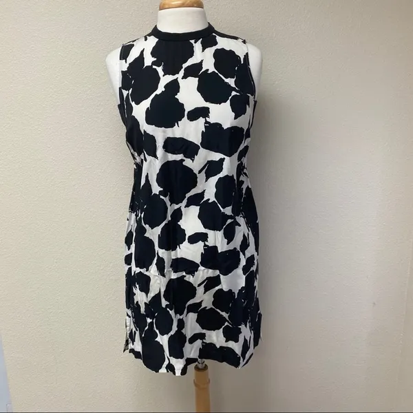 10 Crosby Derek Lam Black White Floral Print Shift Dress Size 8 - Image 2