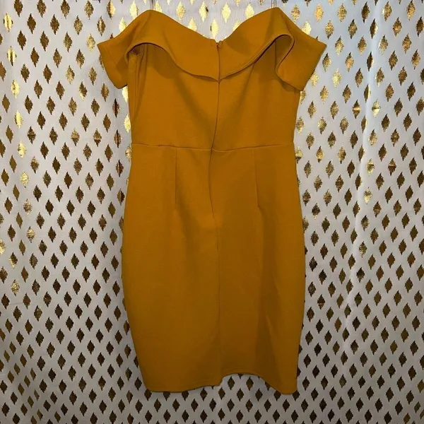 Blashe mini dress in mustard yellow off the shoulder size S - Image 3