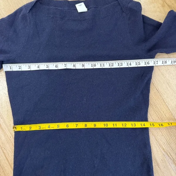 J.Crew 100% cashmere sweater in navy blue - Image 7