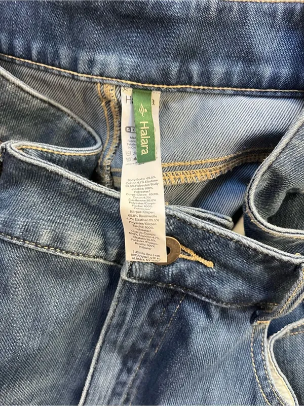 HALARA Blue Wide-Leg Flare Jeans - Image 11