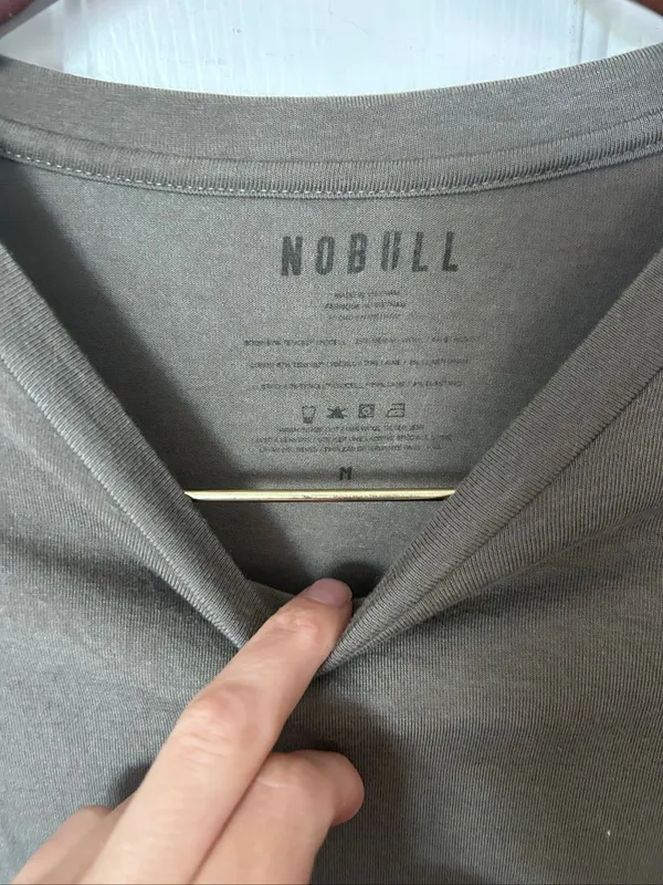 No Bull long sleeve shirt women’s size M gray work out shirt. - Image 2