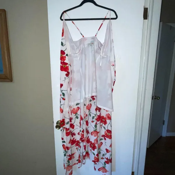 GB‎ Gianni Bini Spaghetti Strap White Red Floral Wrap Maxi Dress Size XS - Image 6