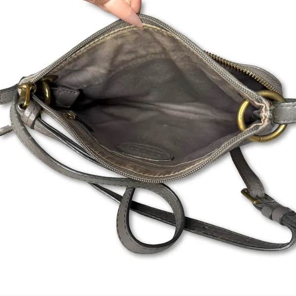 Fossil Purse Crossbody Grey Pebbled Leather‎ Purse Adjustable Strap Zip Pockets - Image 5