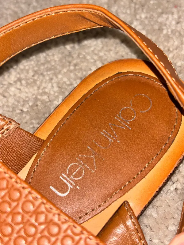 Calvin Klein Tan And Brown Sandals Size 8.5 - Image 3