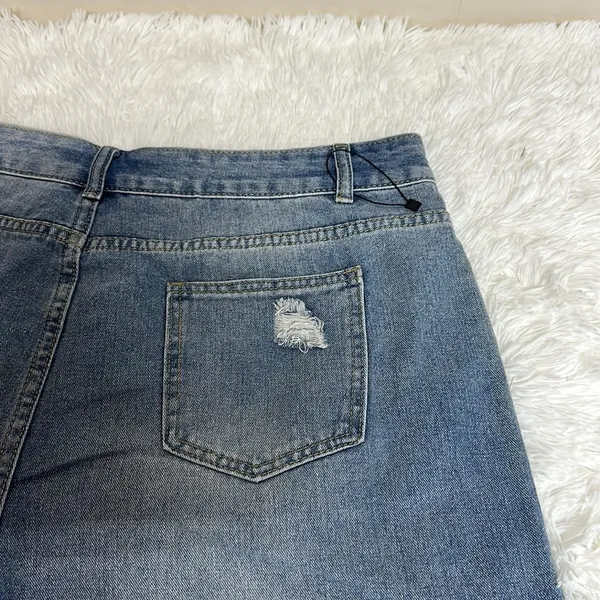Hawalili Distressed Jean Shorts 3X - Image 5