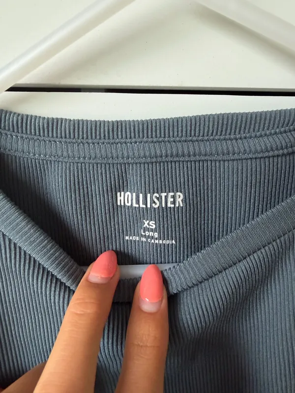 Slate blue hollister fitted top - Image 4