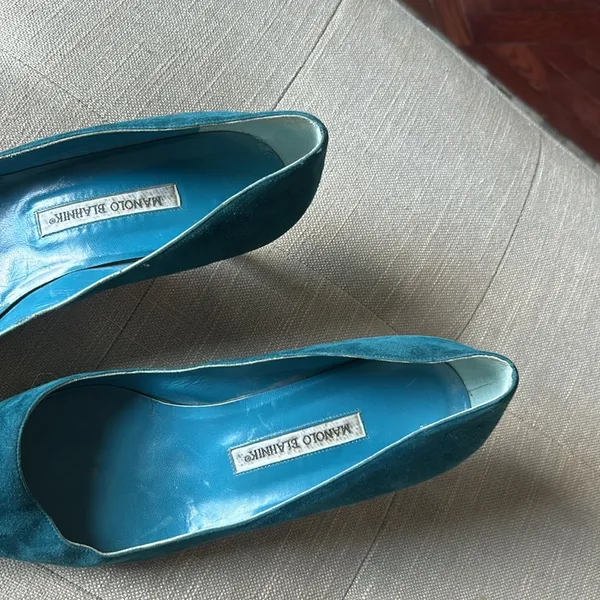 Manolo Blahnik BB 105 Pump US Teal Suede Point Toe Stiletto Heel - Image 3