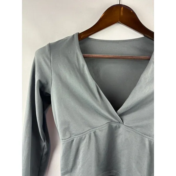 Women’s Halara Large Stone Gray Cropped Long Sleeve - Image 2